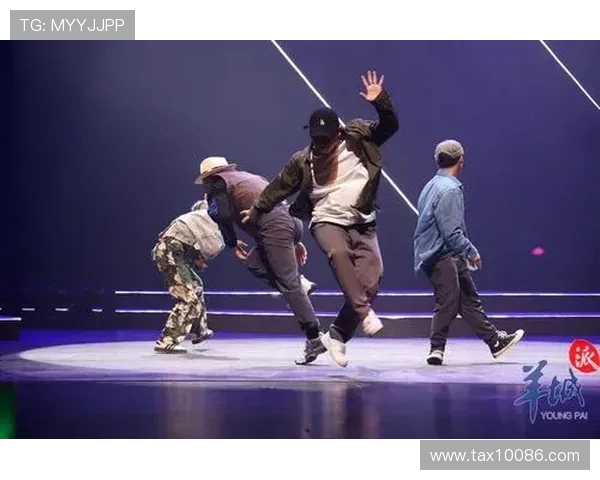 重庆街舞队与深圳街舞队赛后复盘分析团队配合与表现的深度剖析